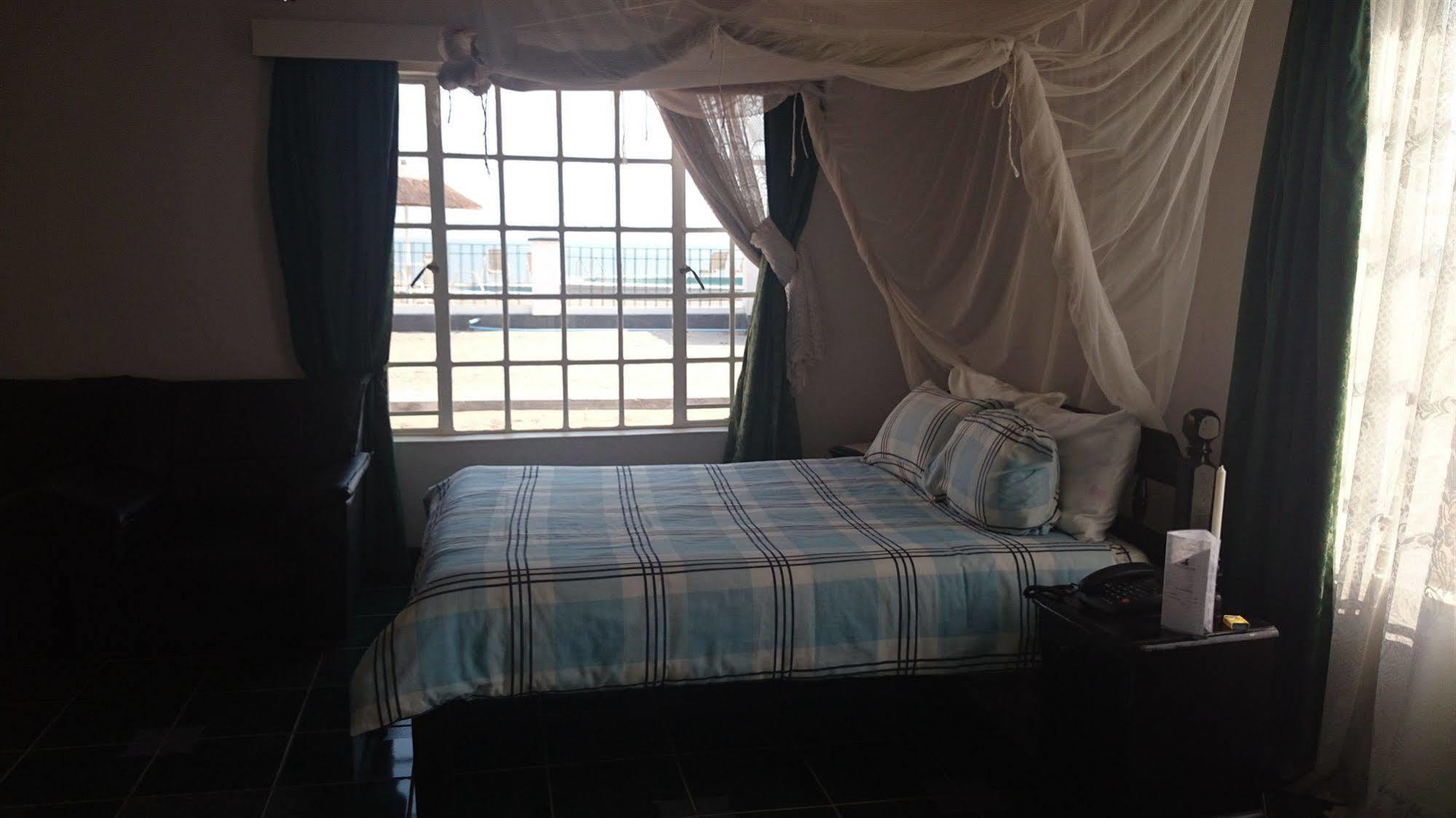 Skinny Hippos Lodge Mangochi Zewnętrze zdjęcie